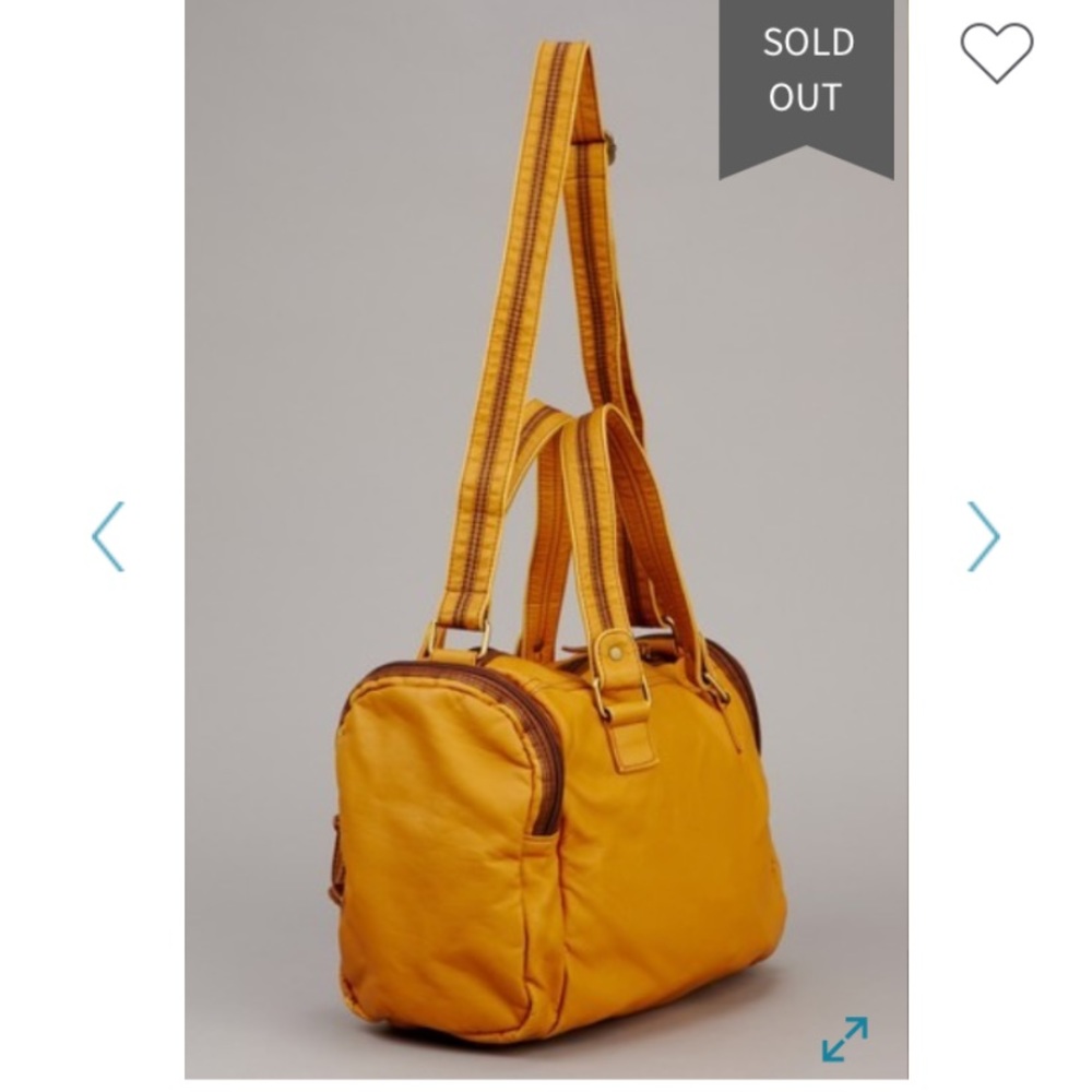 Weekender Bag - Picture 2 of 3